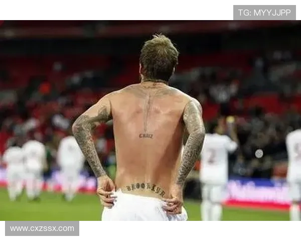 全球最受欢迎的足球明星背后的故事与成就揭秘