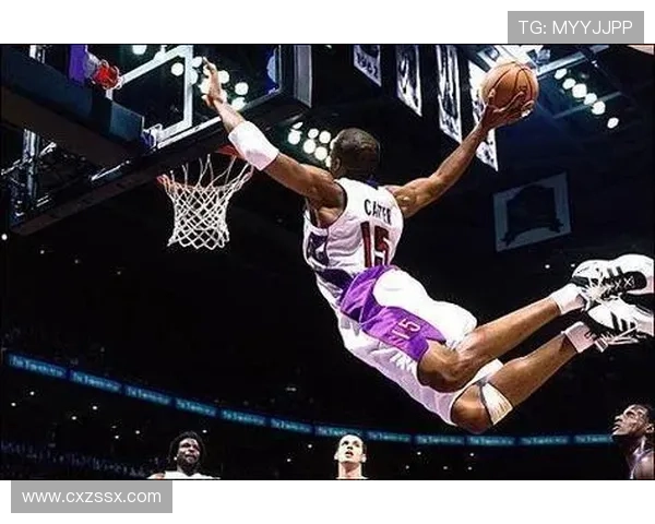 足球明星们的篮球梦想谁能在空中扣篮展现风采的精彩瞬间