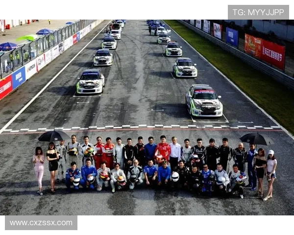 足球明星跨界挑战其他运动展现多才多艺的运动魅力与激情